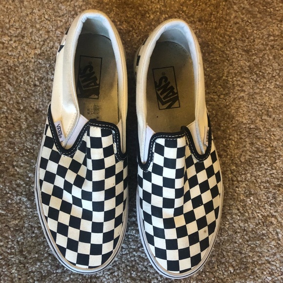 vans checkered pumps